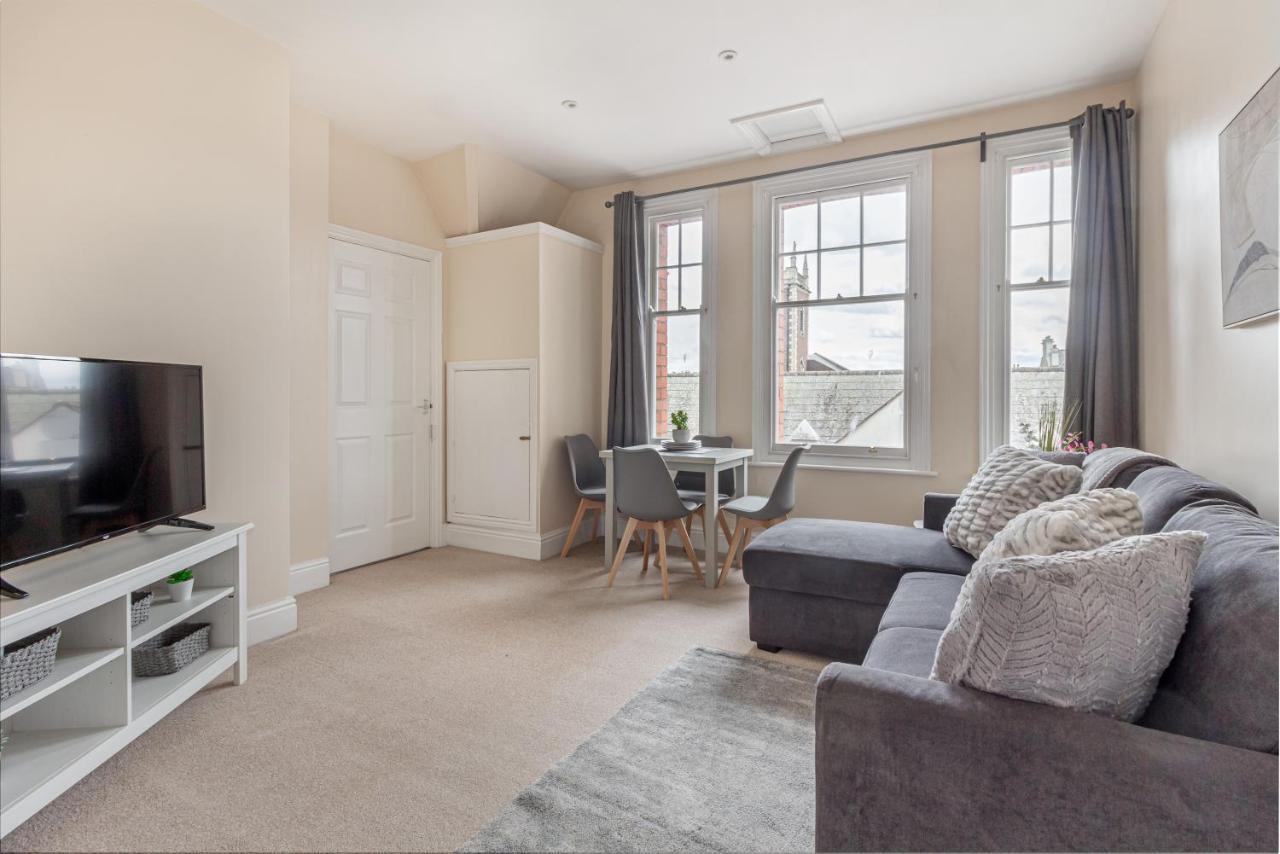 Guest Homes - Trinity Apartment Worcester Bagian luar foto